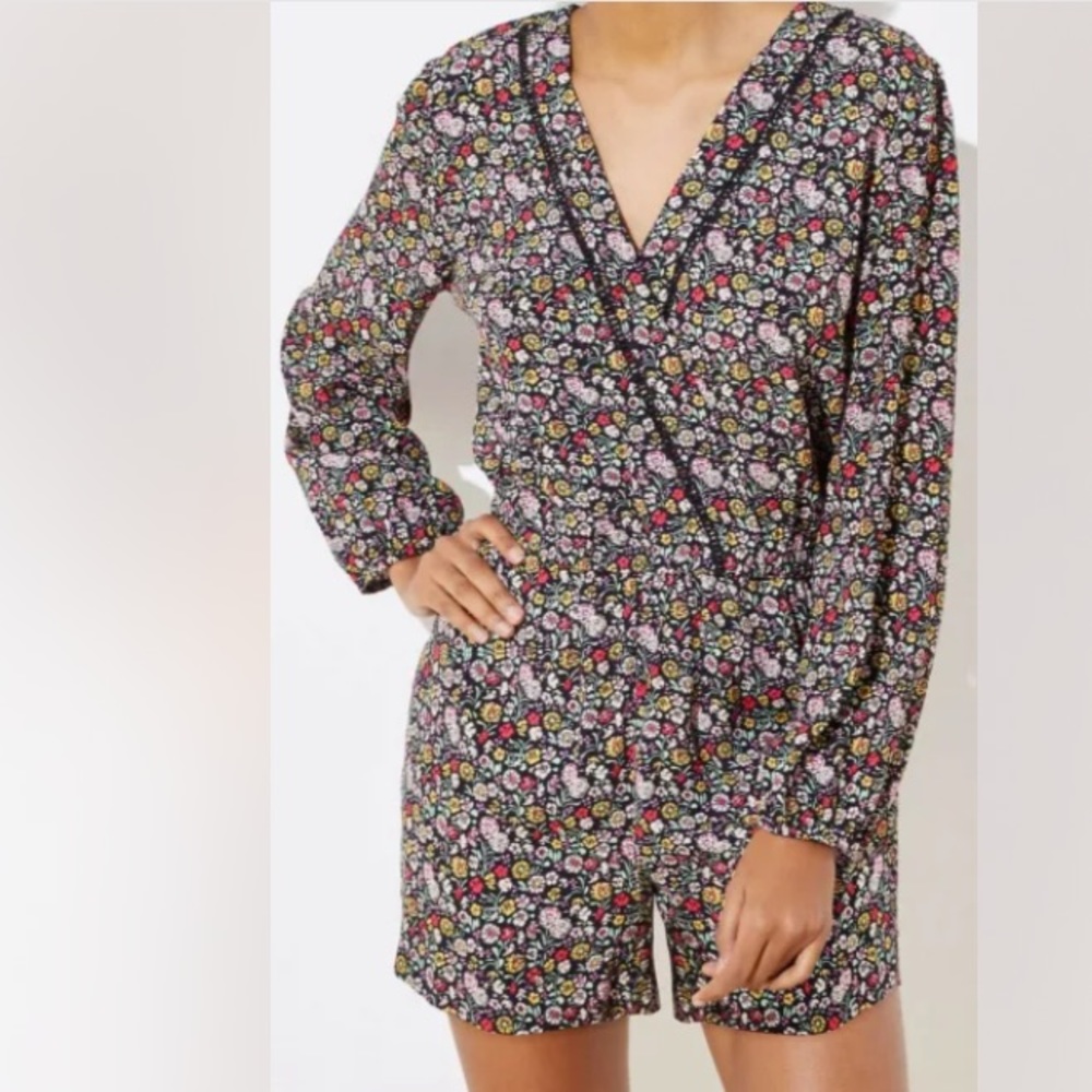 Ann taylor Loft floral garden romper size small